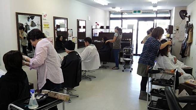 ヘアーランドあきる野店の美容師 ヘアメイクアーティストの求人 東京都あきる野市 リジョブ ヘアーランドあきる野店の美容師 ヘアメイクアーティストの求人 東京都あきる野市 リジョブ