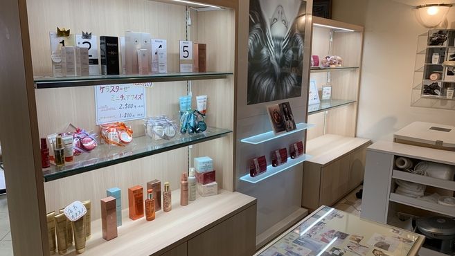 ナショナル美容室 宝塚南口駅徒歩 2分 の求人 転職情報一覧 リジョブ