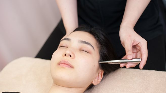 小顔矯正専門店 シンメトリー梅田店のエステ 施術者の求人 大阪府大阪市 リジョブ