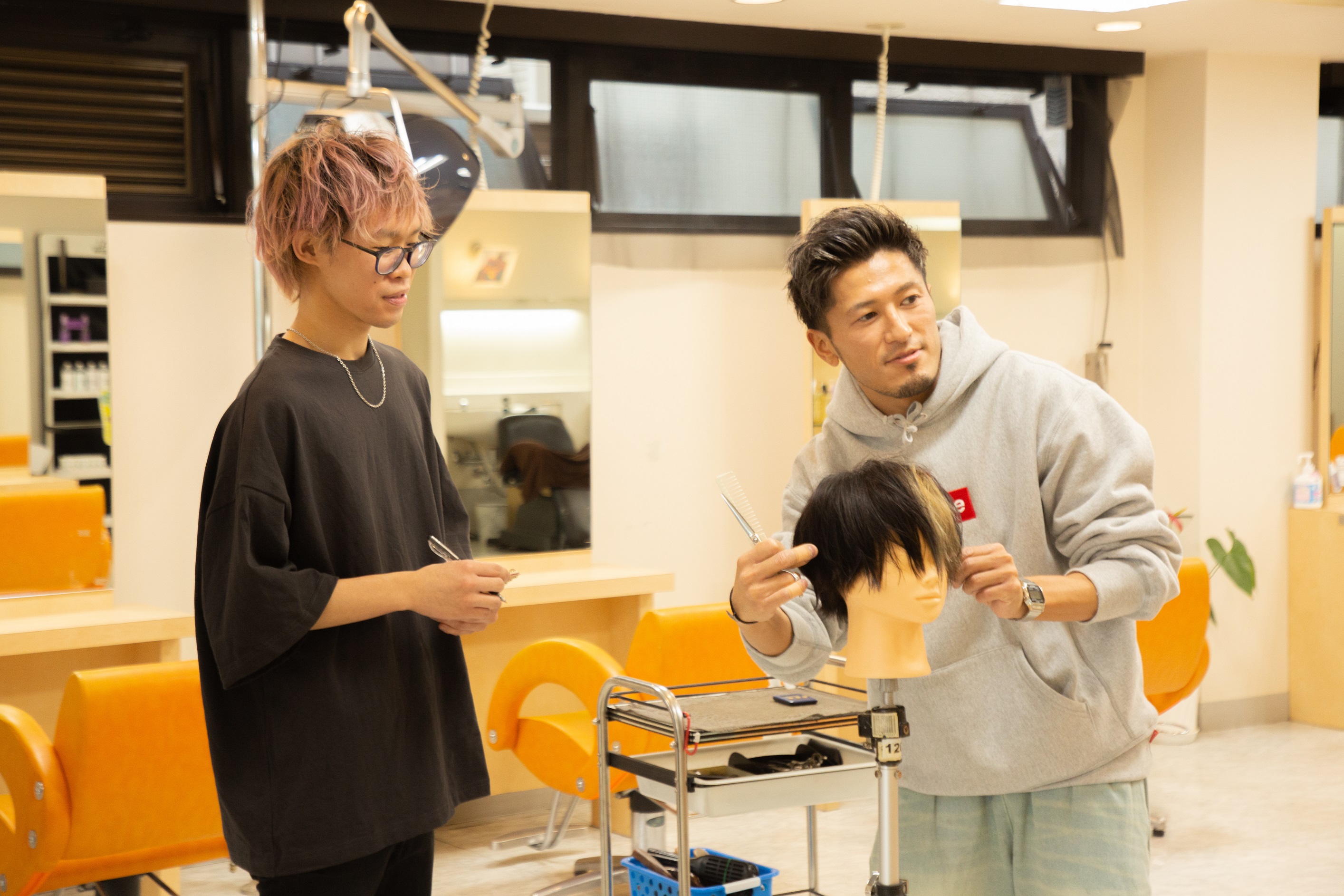 ヘアメイク サンクエストの美容師 スタイリストの求人 埼玉県富士見市 リジョブ