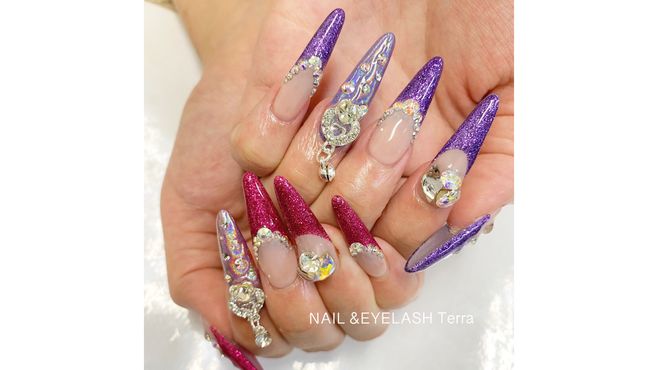 ネイル アイラッシュ Terraグループ 新宿店のネイリスト 講師 インストラクターの求人 東京都新宿区 リジョブ