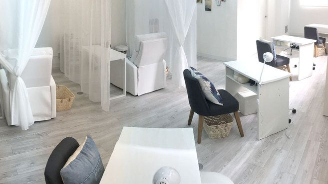 Mana Nail Designのネイリスト スタッフの求人 大阪府大阪市 リジョブ