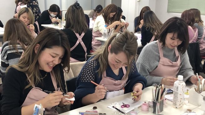 ネイルサロン D Nail 京橋店のネイリスト エリアマネージャーの求人 大阪府大阪市 リジョブ