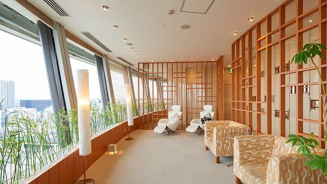 エステティックサロン ソシエ 小田急ハルク の受付 レセプション フロント スタッフの求人 東京都新宿区 リジョブ