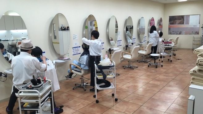 ファミリーヘアサロンデューポイント戸田店の美容師 店長の求人 愛知県名古屋市 リジョブ