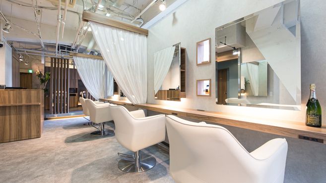 Lalaroomoの美容師 スタイリストの求人 東京都新宿区 リジョブ