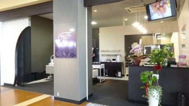 Feaure Amolir フレスポ鳥栖店のネイリスト スタッフの求人 佐賀県鳥栖市 リジョブ