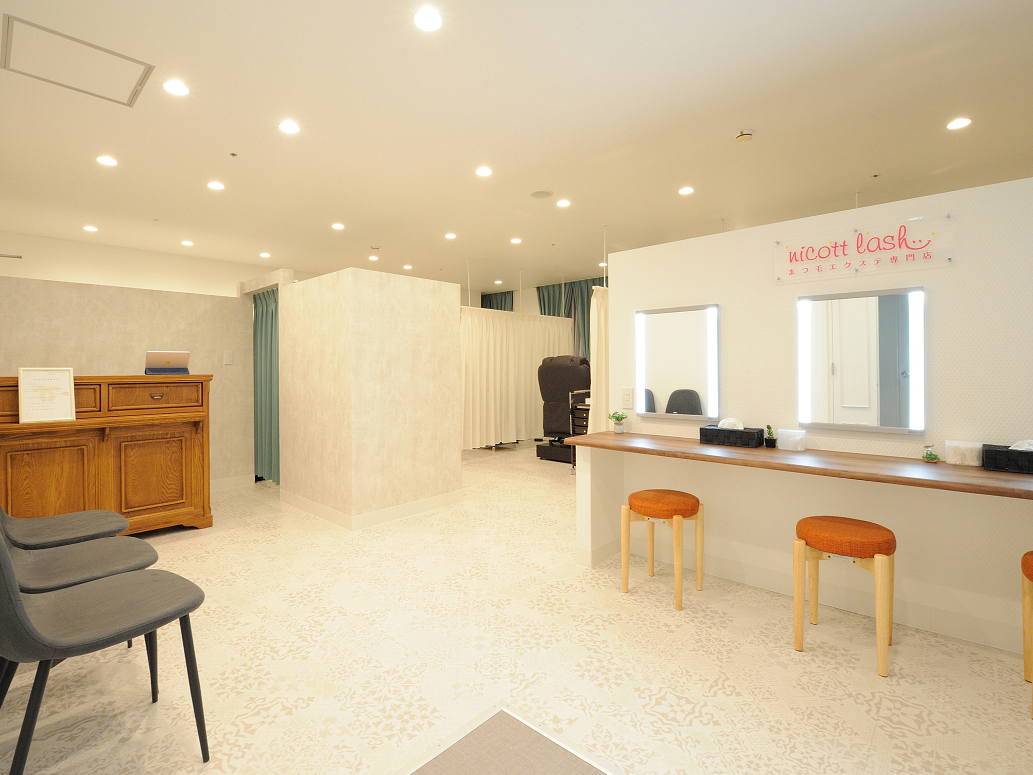 Nicott Lash 神戸三宮店のアイリスト 施術者の求人 兵庫県神戸市 リジョブ