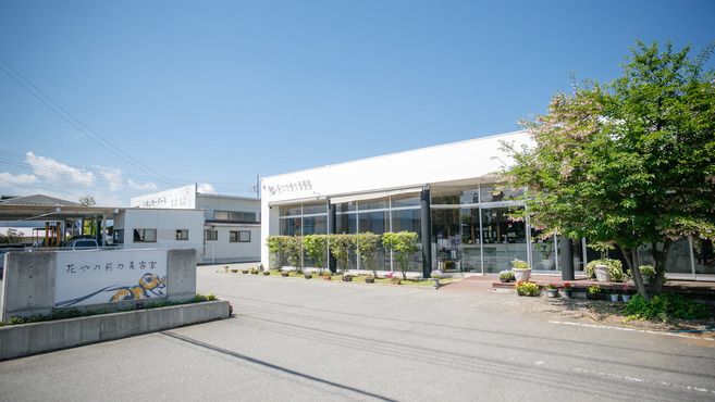 花やの前の美容室 ハナヤノマエノビヨウシツ 山梨本店 の美容師 スタイリストの求人 山梨県甲府市 リジョブ