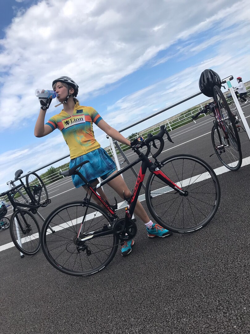 Thumb ee8d37f3 9ac4 476a 822a b1e3d468e050