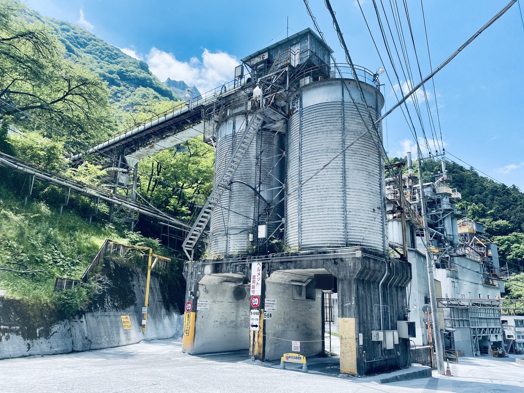 Thumb eebe26fc a5b4 432b 8c70 7dda2723a9e4