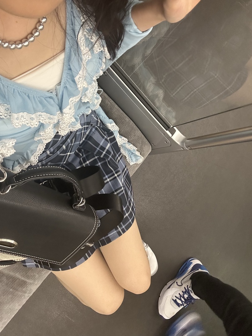 Thumb b4050321 4d92 48c4 b6e7 8d978bc9e9ae