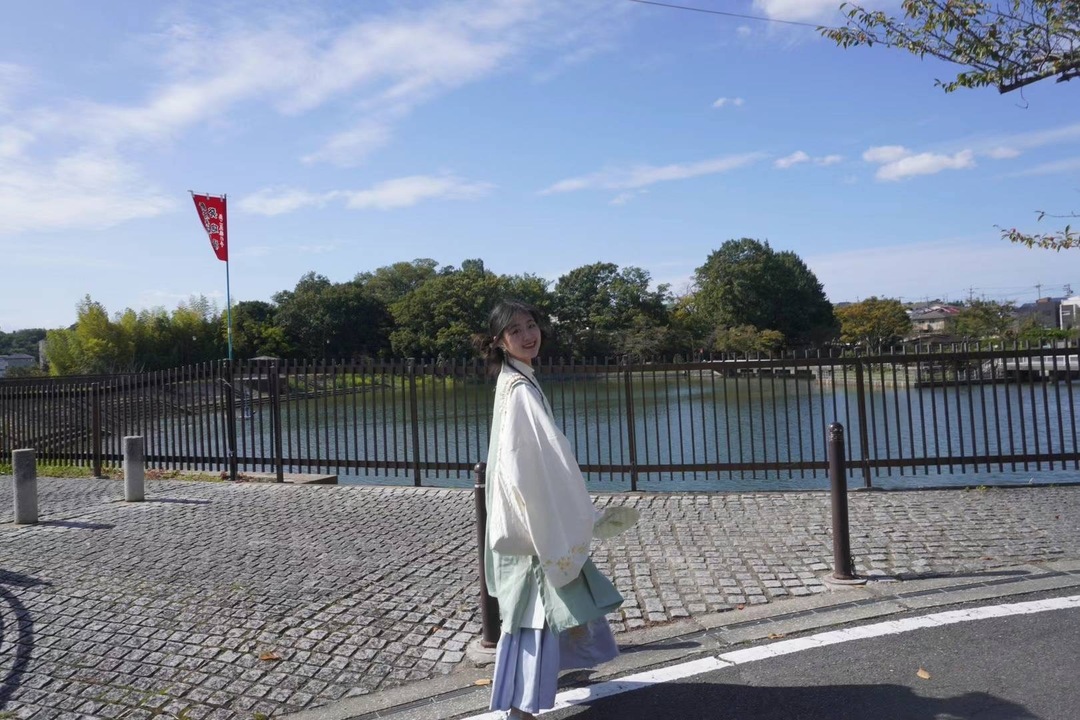 Thumb 93ddecab bcae 4992 9853 98756c124556