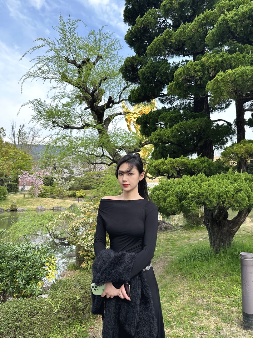 Thumb 221b0821 b9ea 46d8 a724 1cb5b46a9624