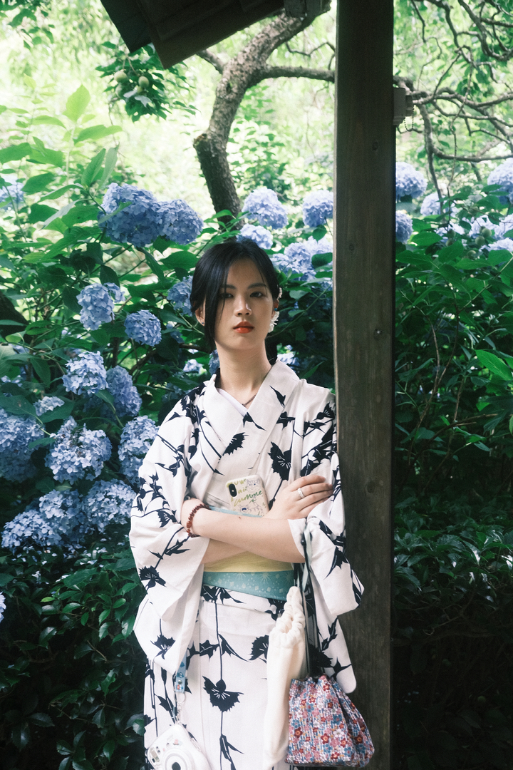 Thumb 97259357 cc90 4100 8580 42420533f3ac