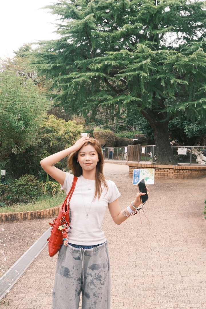 Thumb 8de4c116 4912 4989 953b d1eb38dca81d