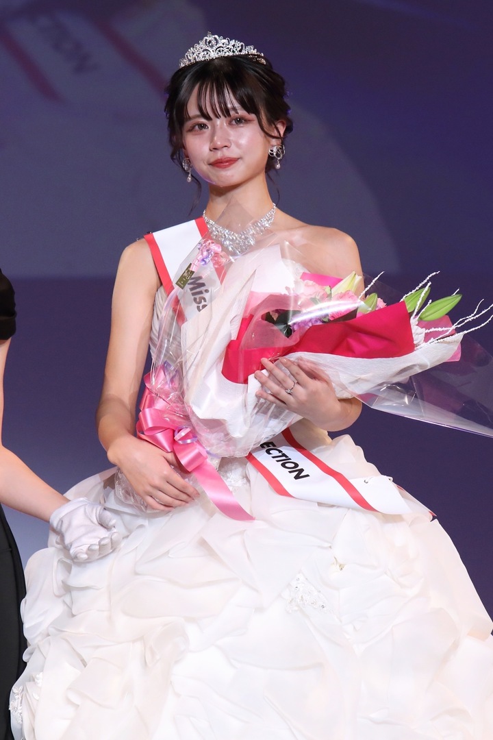 Thumb eb1050fe a334 4ece a6fc c579f8e77ae2