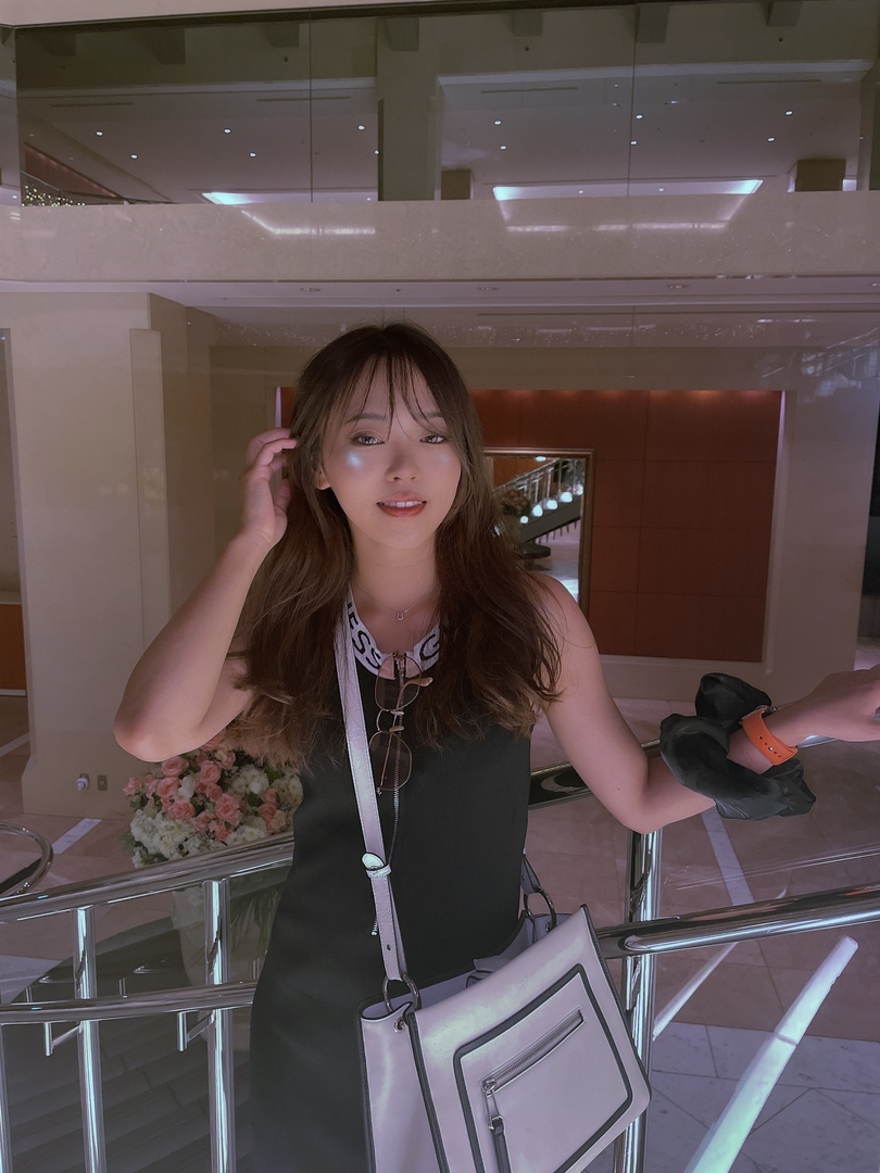 Thumb 52999380 0b4a 4a35 be41 2063a8fd89e0