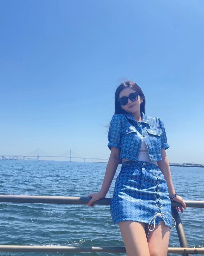 Thumb d89bbbcb ee23 4790 9ba6 7729a049cff3