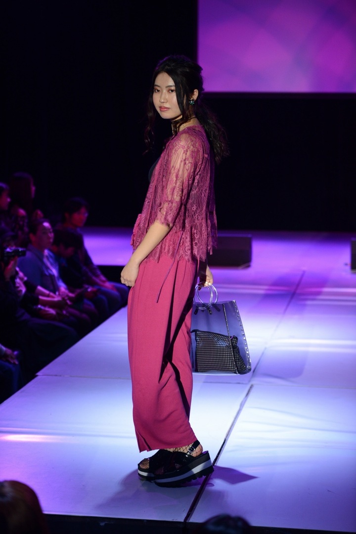 Thumb 02019820 4241 4082 b334 c4ac18d1605b