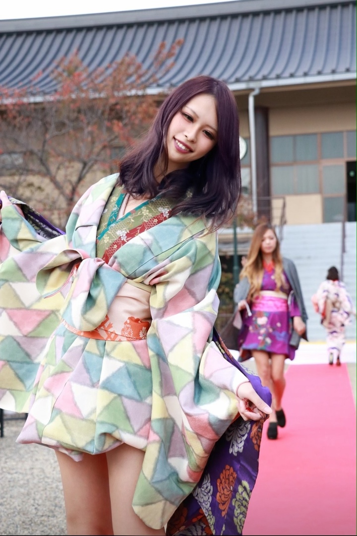 Thumb 2b094321 d6d1 4356 bc3d 10d882880140