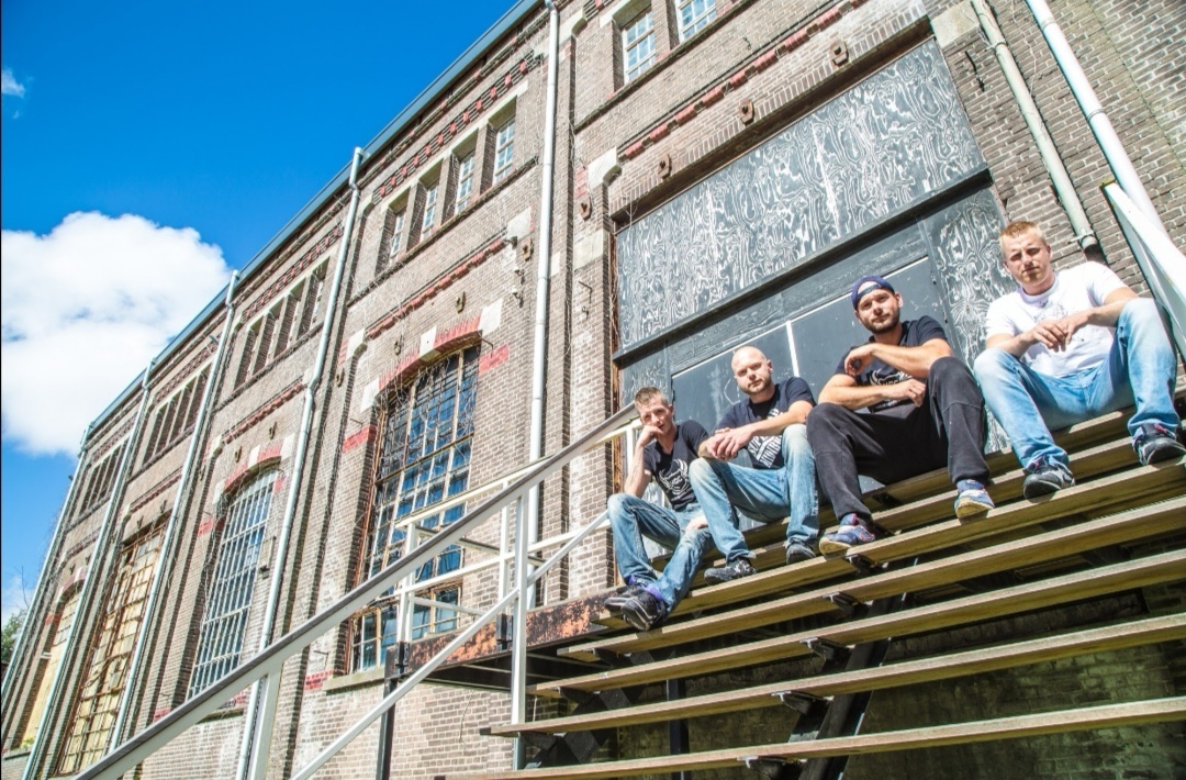 Thumb 00c0b3cb f27b 49f1 9a19 2107a9d785bb