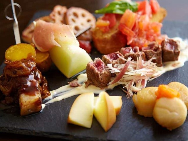 鉄板匠暁 Akatsuki 鉄板焼きや多彩な料理を楽しめる大人の隠れ家