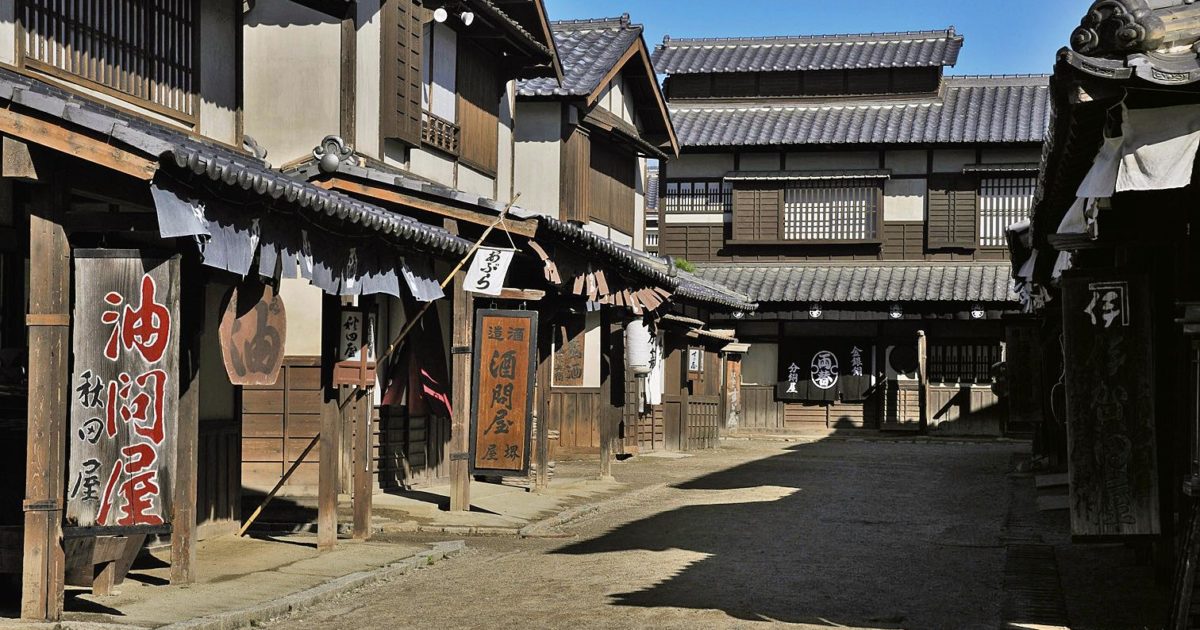 東映太秦映画村の見所を紹介 オープンセットで思う存分遊べる るるぶkids