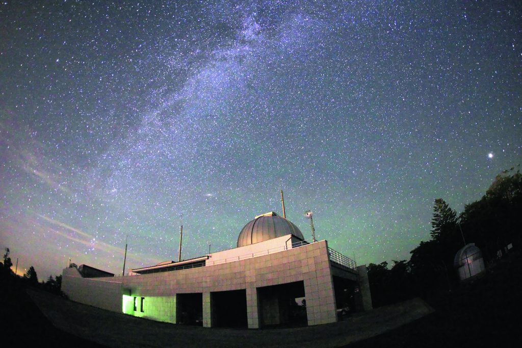 星空の下にある科学館/りくべつ宇宙ちきゅう科学館(北海道/陸別町)