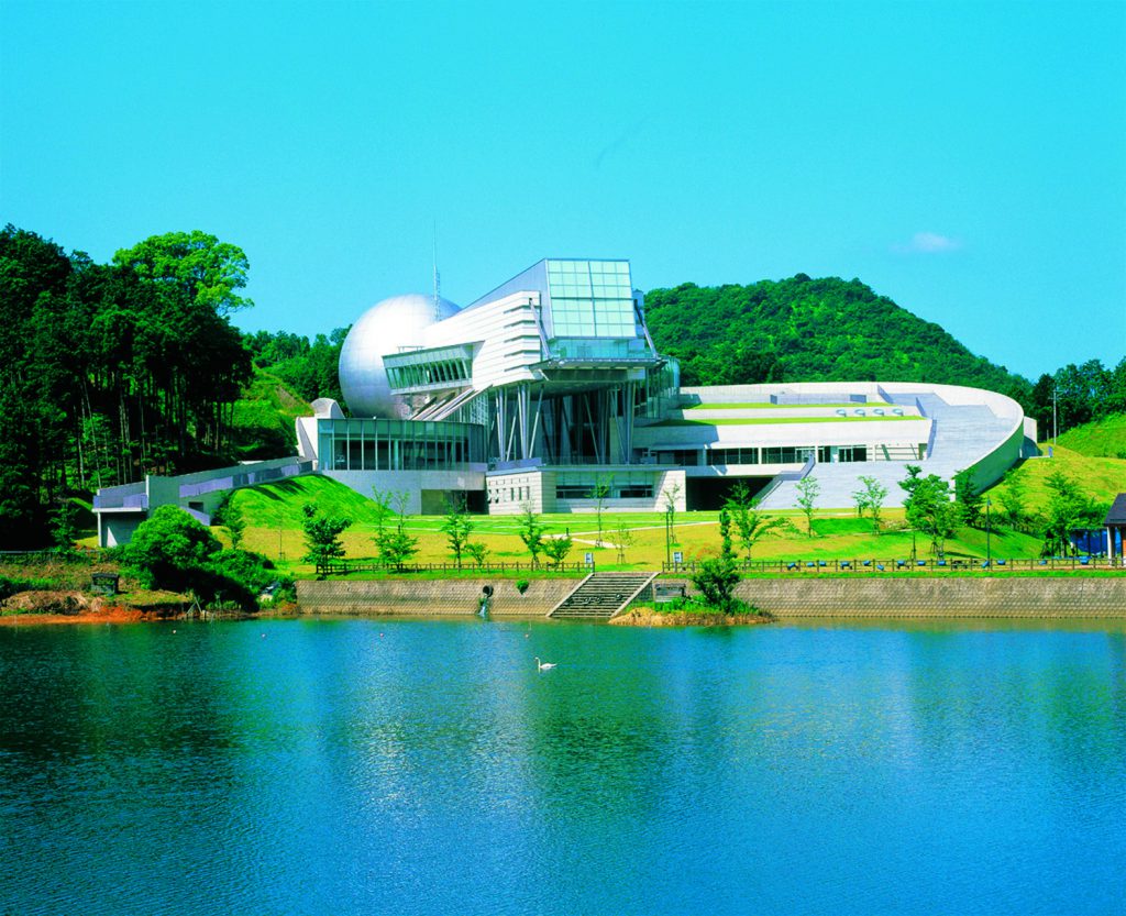 佐賀県立宇宙科学館の外観(武雄市)