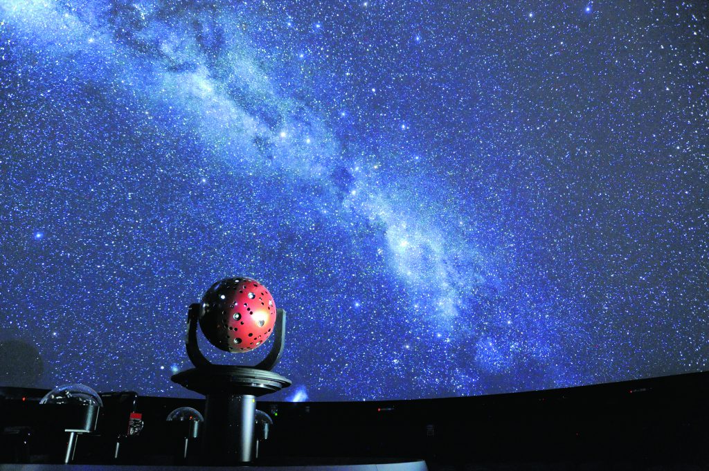 世界に1台の最新鋭機のあるプラネタリウム/かわさき宙と緑の科学館(神奈川県/川崎市)