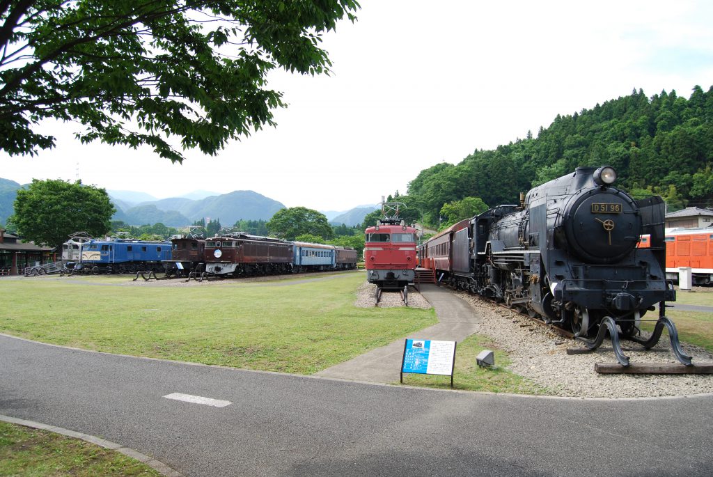 屋外展示場に並ぶ鉄道車両/碓氷峠鉄道文化むら(群馬県/安中市)