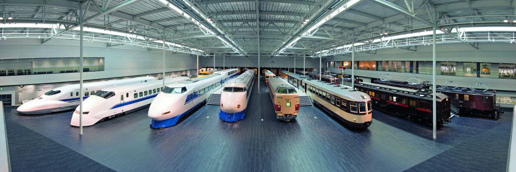 様々な高速鉄道の車両の展示/リニア・鉄道館(愛知県/名古屋市)