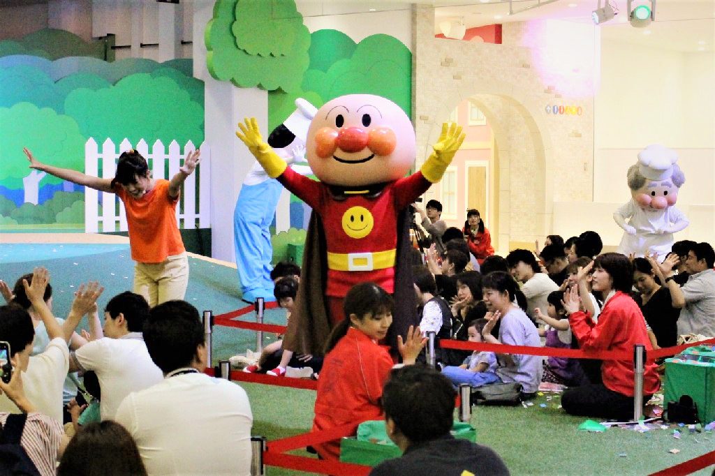 近くまでアンパンマンが!大迫力のメインステージ/横浜アンパンマンこどもミュージアム(神奈川県/横浜市)