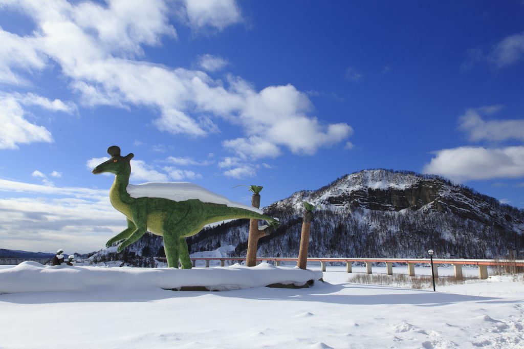 恐竜カモハシリュウの復元模型/小平ダム公園(北海道/小平町)