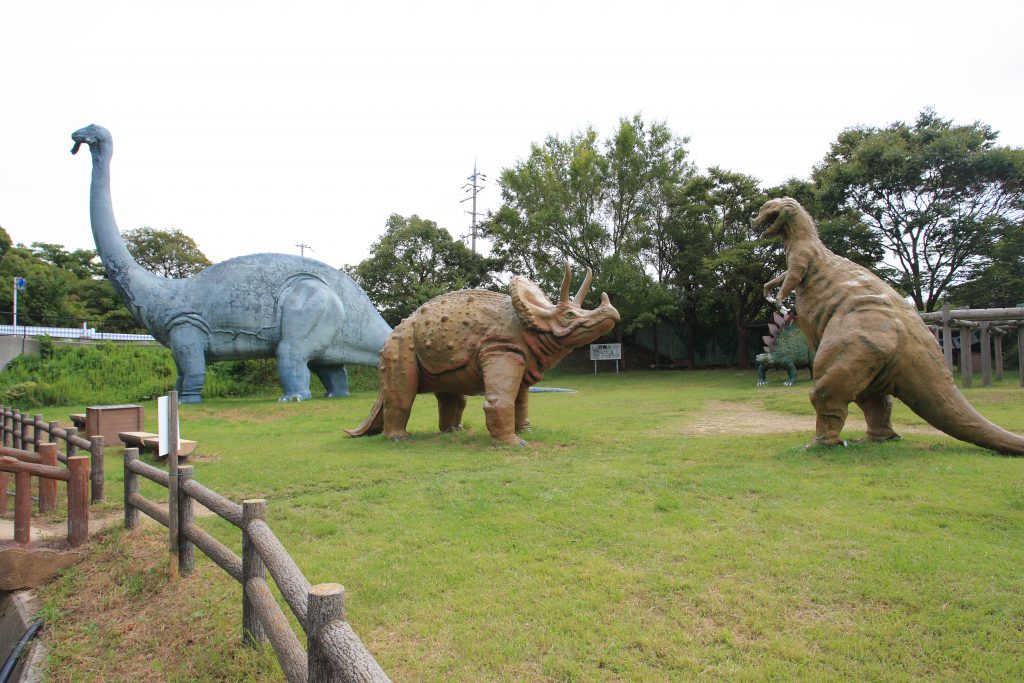トリケラトプスとケラトサウルス/和歌山市森林公園(ちびっこ広場)(和歌山県/和歌山市)