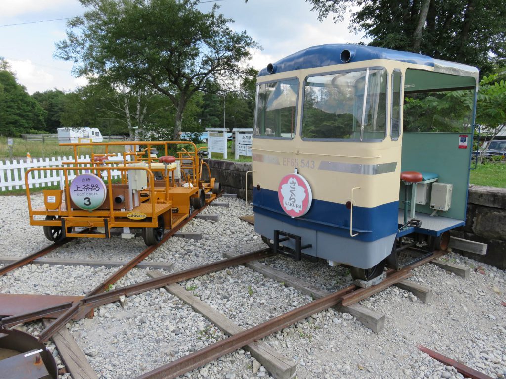 小雨でも安心の屋根付き車両/狩勝高原エコトロッコ鉄道(北海道/新得町)