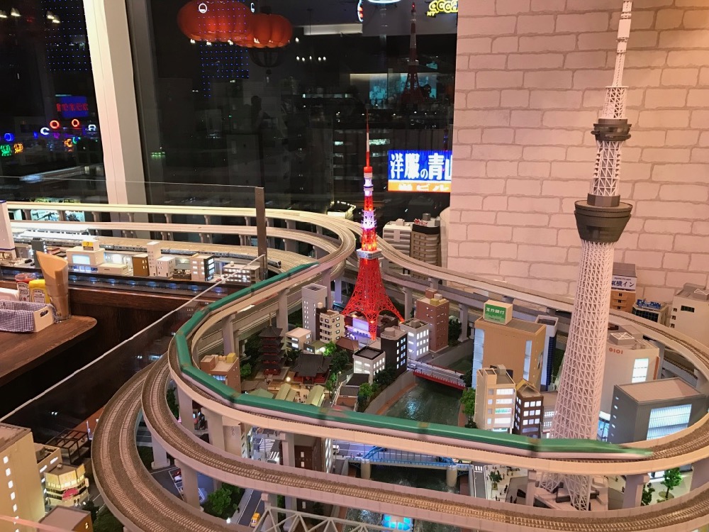 Nゲージジオラマ/Burger&Pub シュッシュポポン(東京都/台東区)