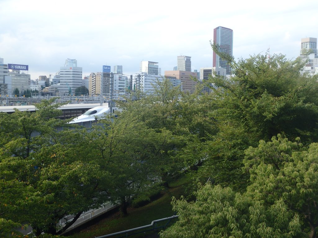 至近距離から新幹線が見られる/芝浦中央公園(東京都/港区)