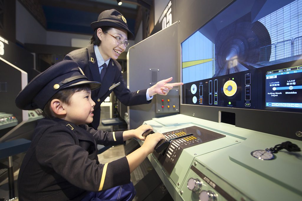 地下鉄の運転士体験/キッザニア東京(東京都/江東区)