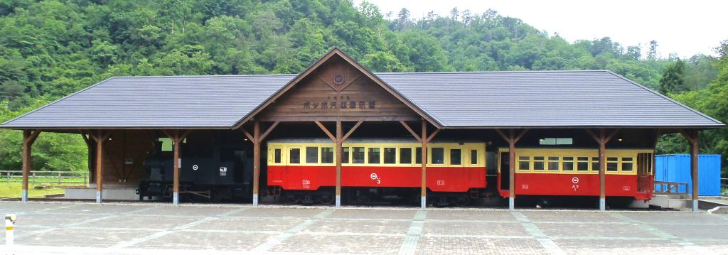 展示館の全景/ポッポ汽車展示館(石川県/小松市)
