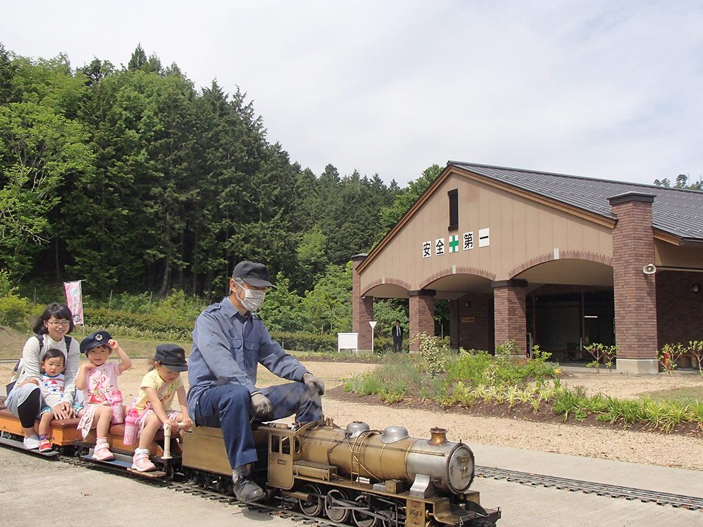 週末はミニSLの乗車体験も/やずミニSL博物館(鳥取県/八頭郡八頭町)
