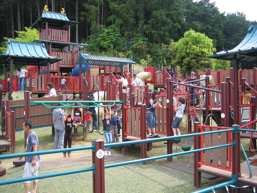 アスレチック遊具、小田原城アドベンチャー/小田原こどもの森公園わんぱくらんど(神奈川県/小田原市)