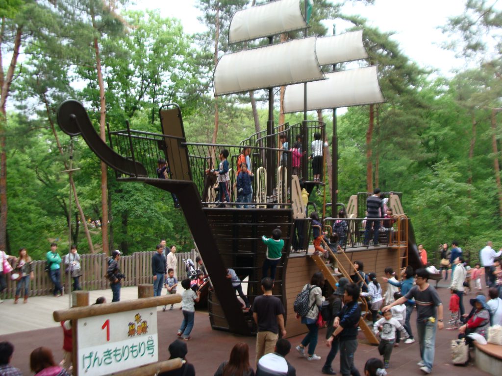 親子で賑わう冒険コース(げんきもりもり号)/国営武蔵丘陵森林公園(埼玉県/滑川町)