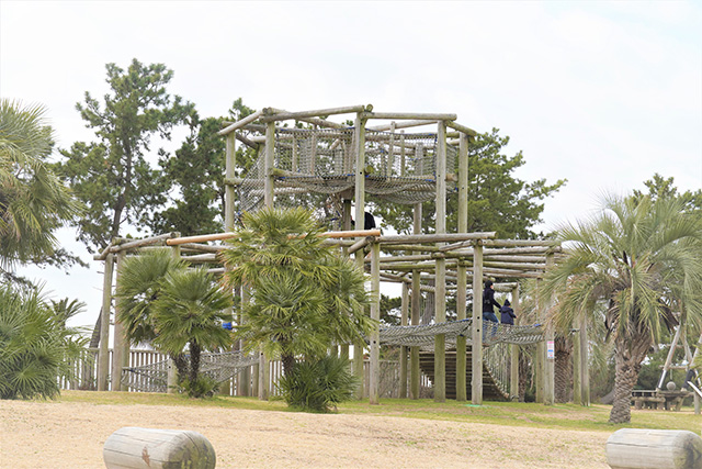木製アスレチック遊具/赤穂海浜公園(兵庫県/赤穂市)