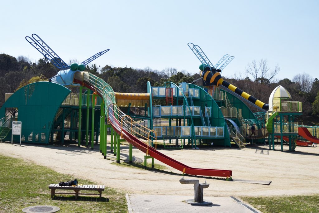 トンボの遊具「しおからとんぼ空港(すべり台)」/蜻蛉池公園(大阪府岸和田市)