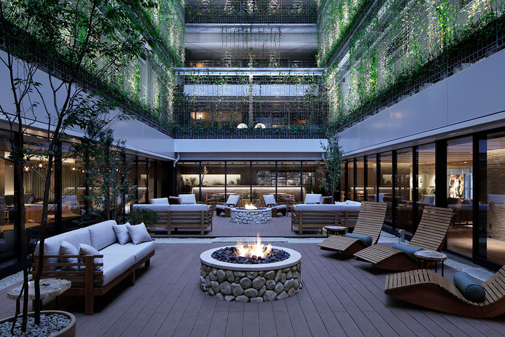 中庭の暖炉/GOOD NATURE HOTEL KYOTO(京都府/京都市)