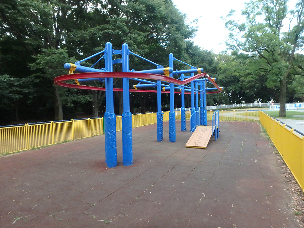 一周まわるタイプのターザンロープ/砧公園(東京都/世田谷区)