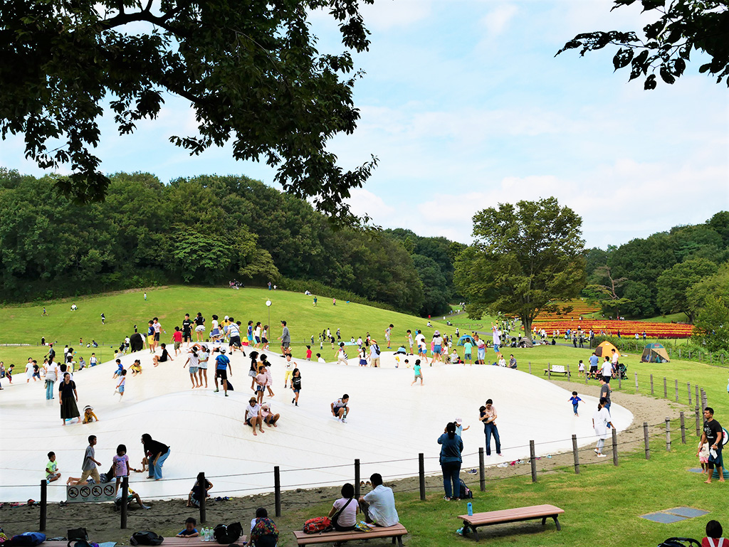 エアートランポリン『ぽんぽこマウンテン』/国営武蔵丘陵森林公園(埼玉県/滑川町)