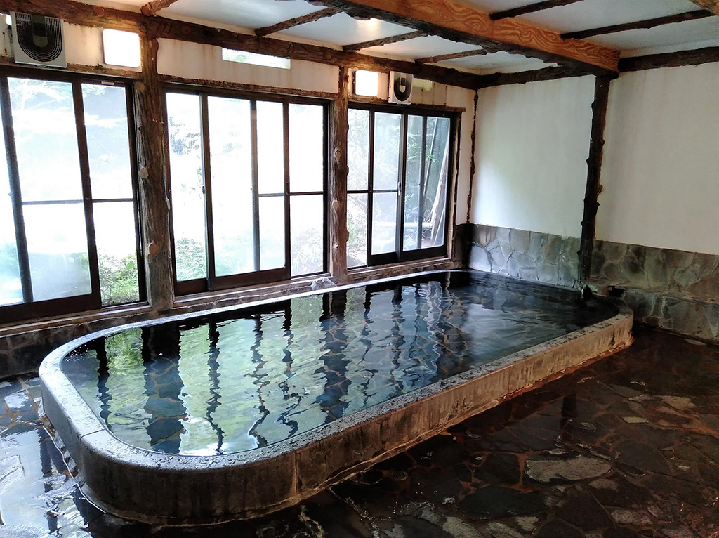 「塔ノ沢一の湯本館」の大浴場(神奈川県/箱根町)
